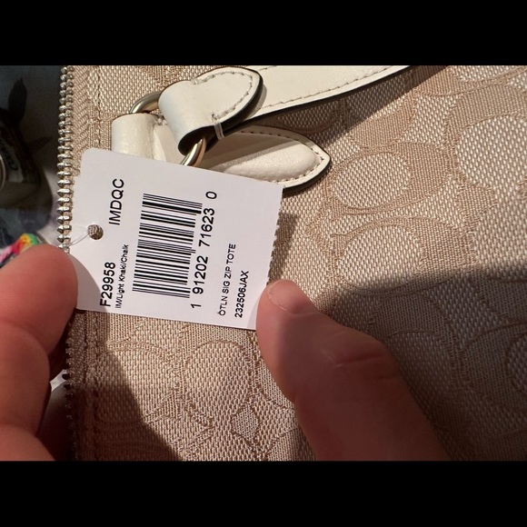 Brand new Coach bag with tags - Picture 4 of 5